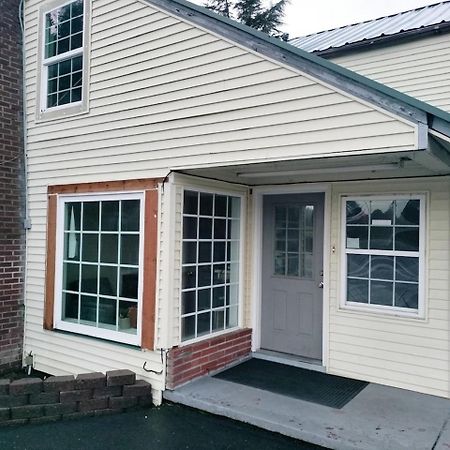 Budget Lodge By Oyo Portland West Exterior photo